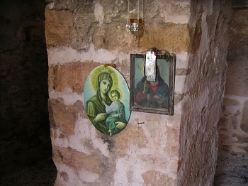 panayia-church-inside.jpg - 56614 Bytes